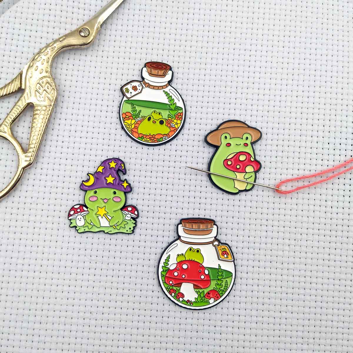 ที่เก็บเข็มปักผ้ารูปกบสีเขียว  - Needle Minder Magnet บทวิจารณ์และราคา